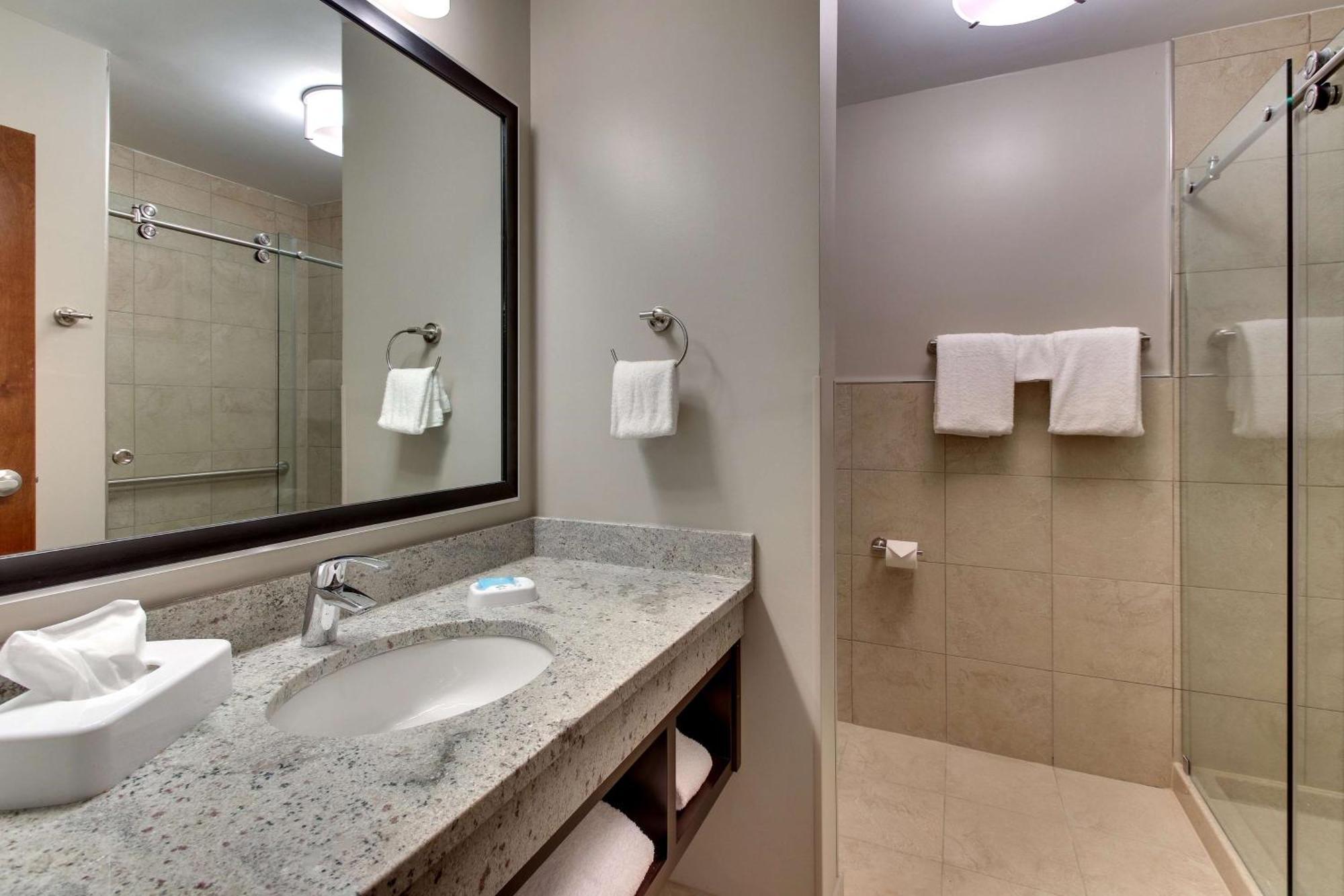 Drury Inn & Suites Columbus Polaris Buitenkant foto